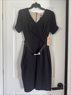 Nue by Shani Black Short-Sleeve Midi Sheath Dress